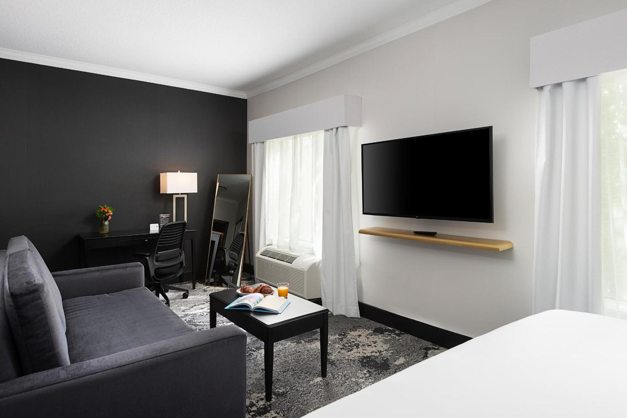 Champions Club And Hotel, Houston Westchase Hotel 4*
