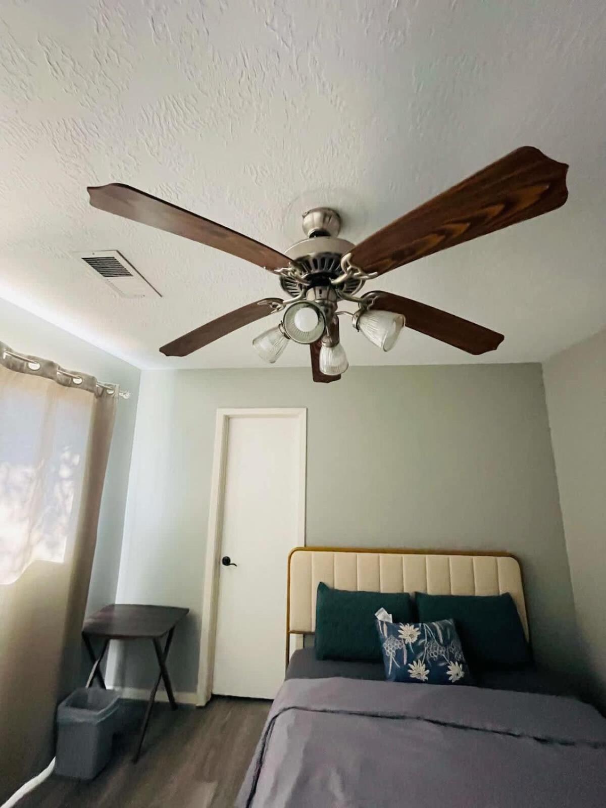2710 Cozy Near Ikea Downtown Zoo 12 People * Houston