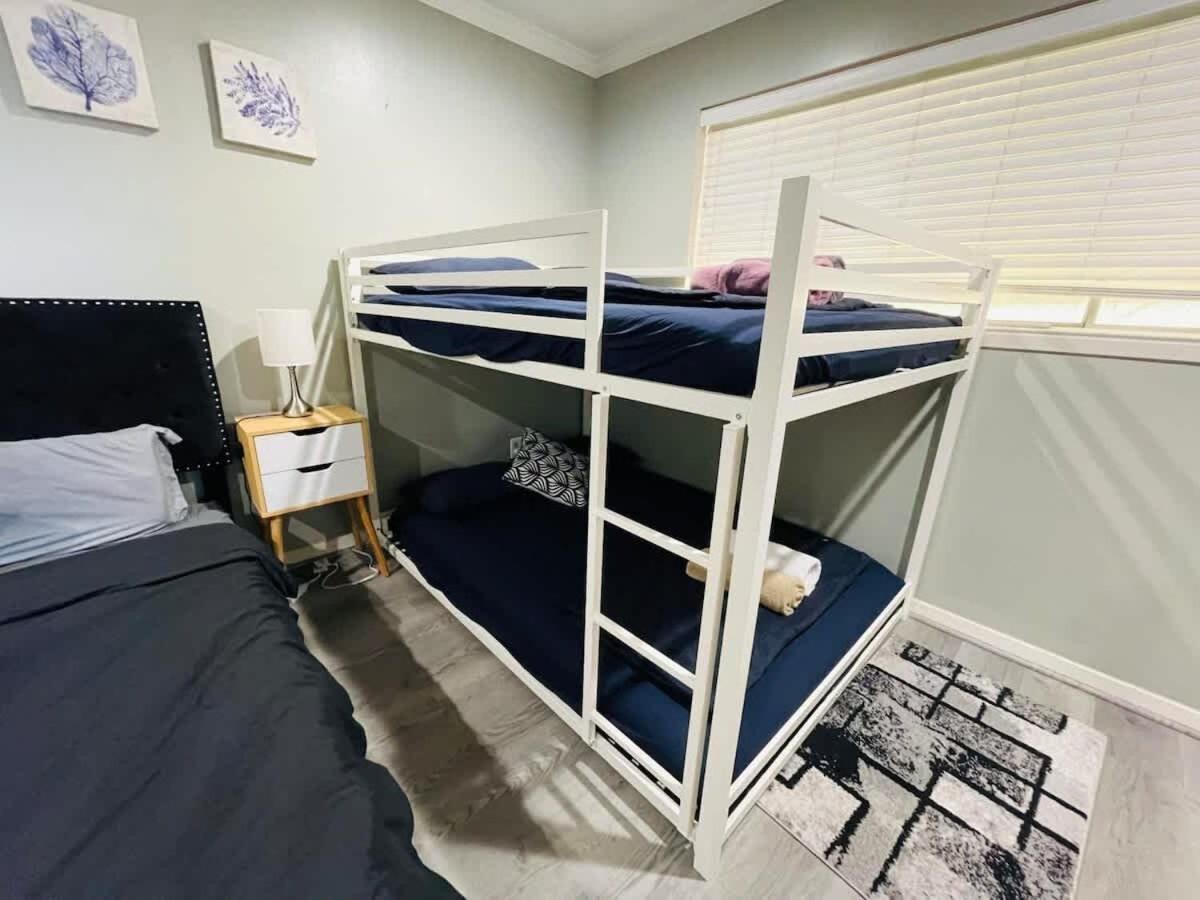 2710 Cozy Near Ikea Downtown Zoo 12 People *