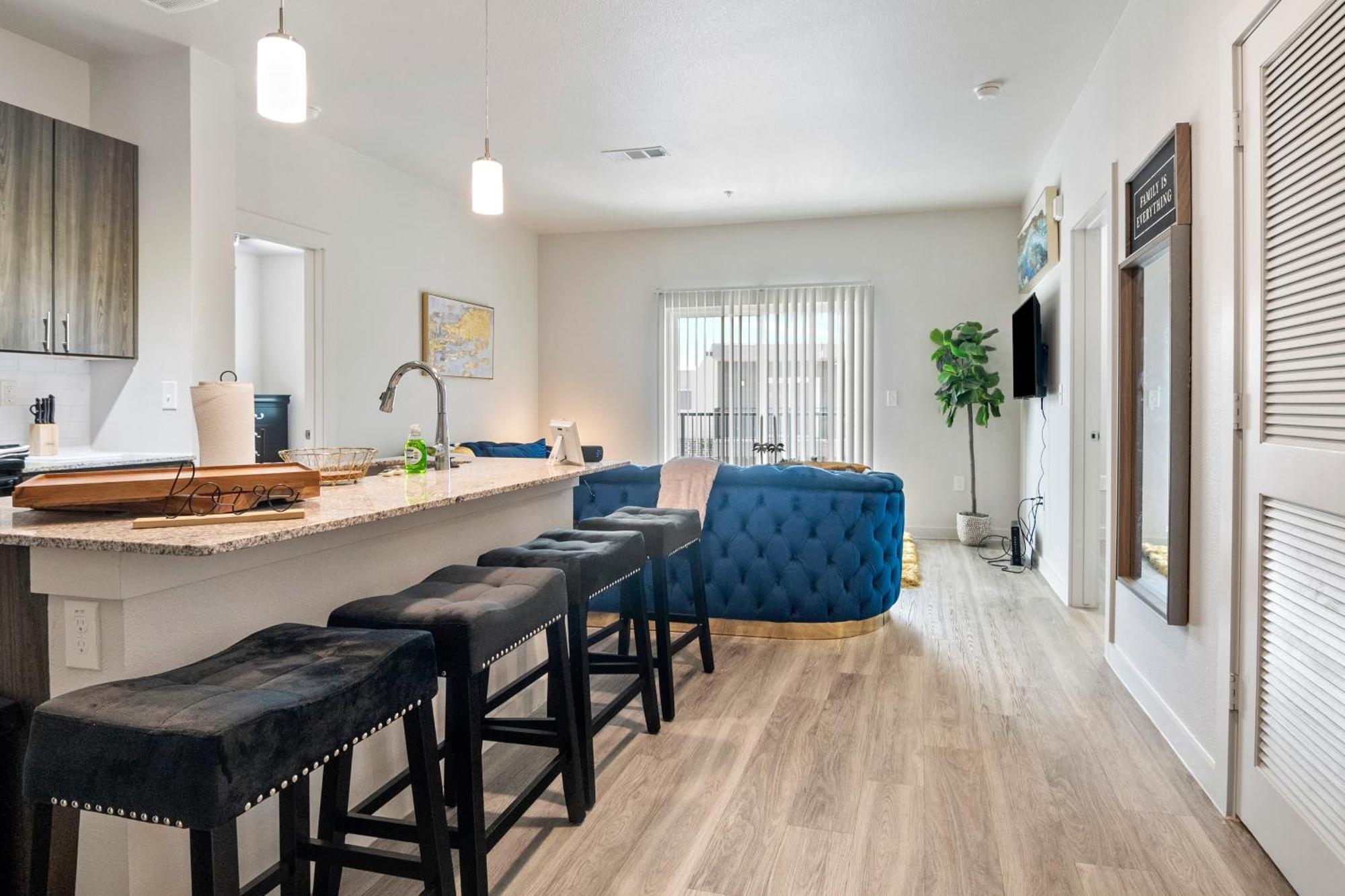 Apartment New Luxurious, Spacious 2bd Gated Houston