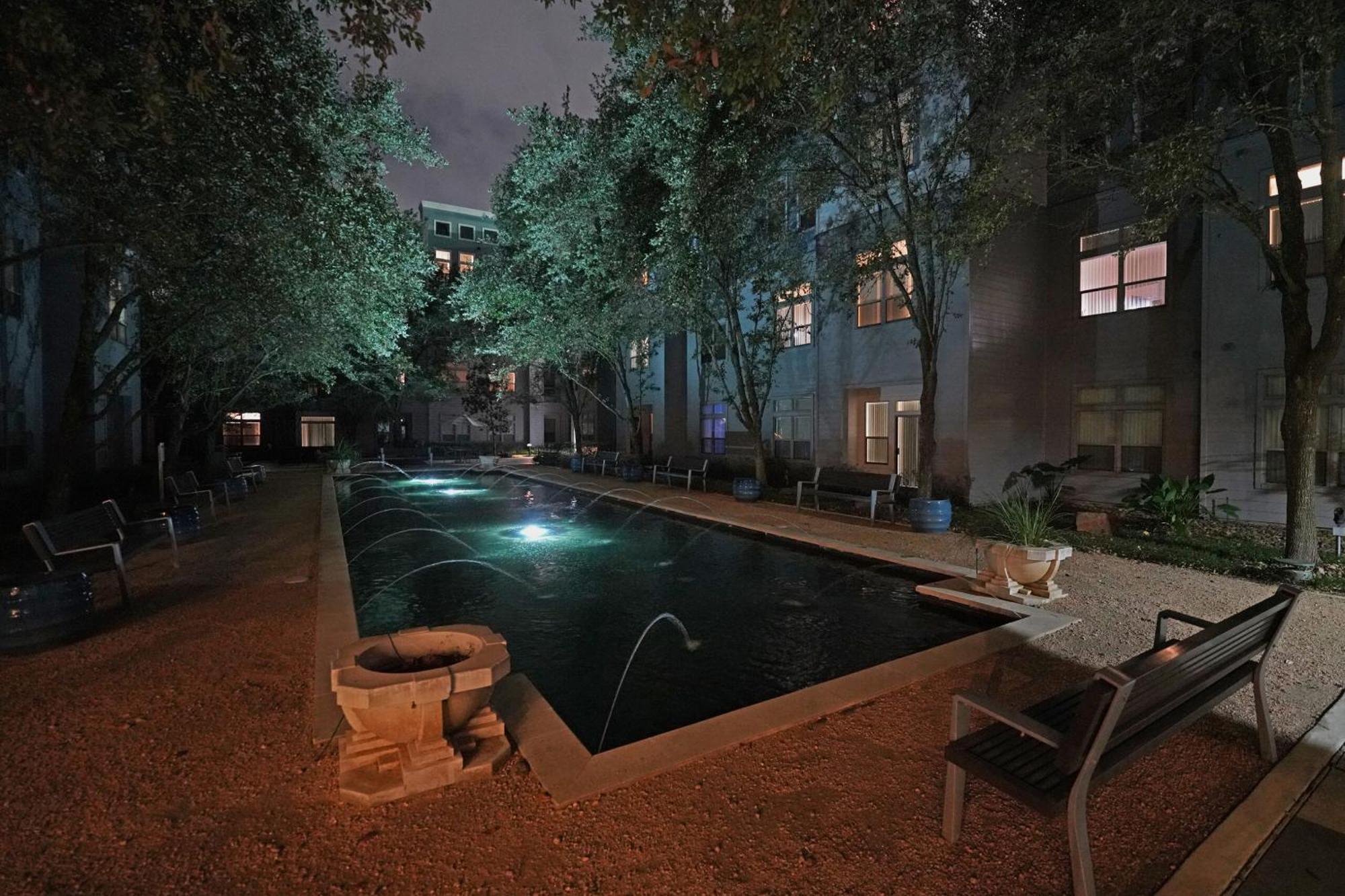 The Apollo - Lux 1-bed Near Space Center Apartment *