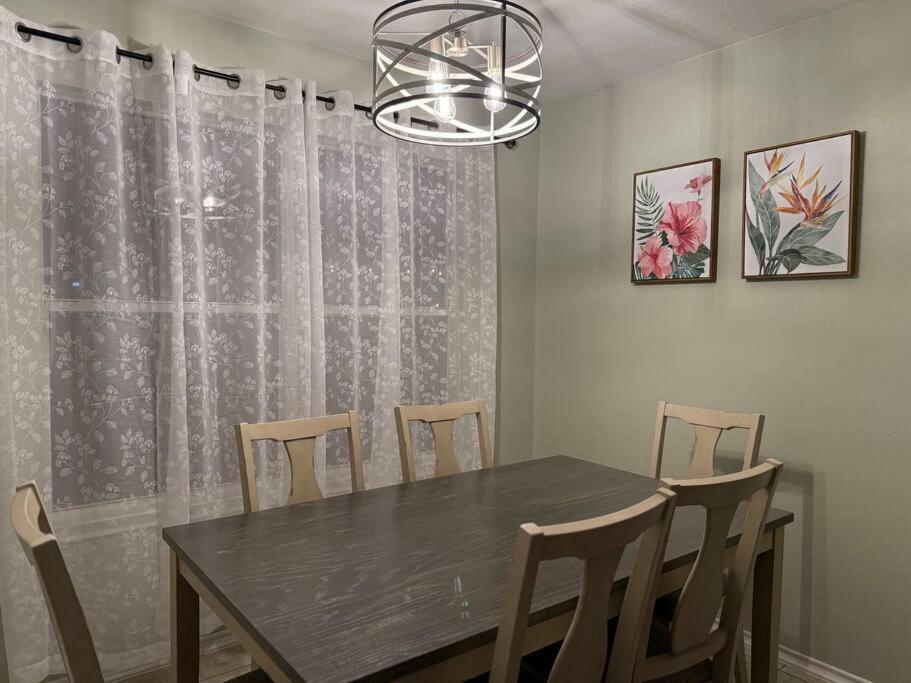 Holiday home Deja Vu Near Med Center Downtown And Nrg *