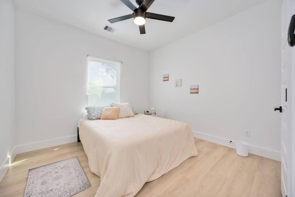 Holiday home Modern 3br Near Minute Maid Ensuite & Balcony Houston