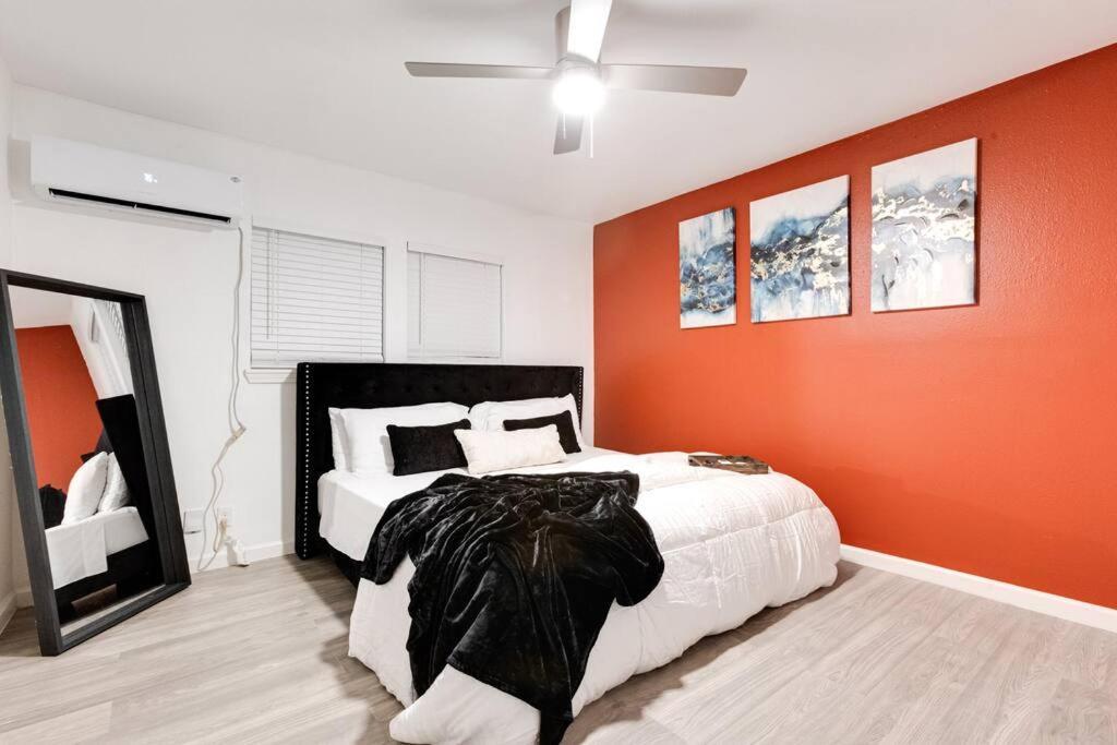 New Montrose Gem! To Museum District & Downtown * Houston
