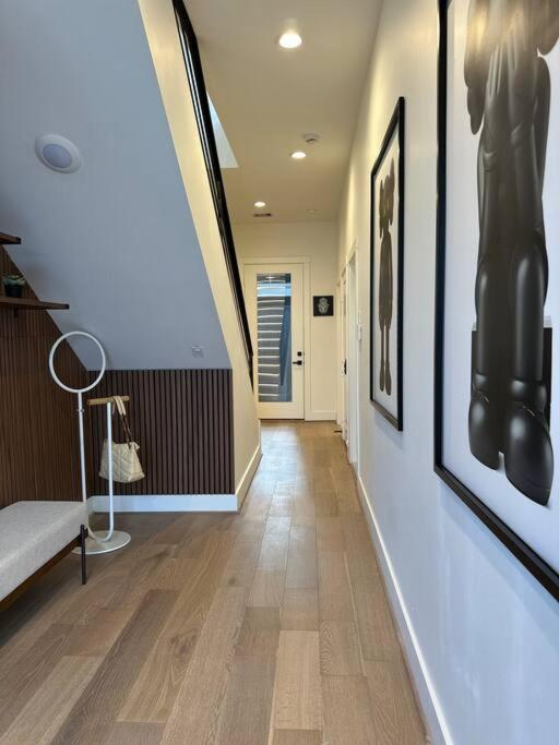 Newly Constructed Winsome Village B Galleria Area Holiday home *