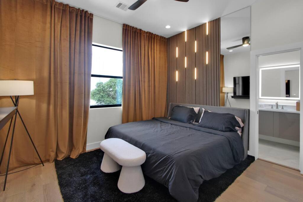 Newly Constructed Winsome Village B Galleria Area *