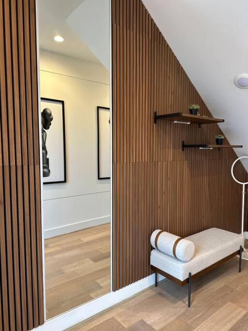 Newly Constructed Winsome Village B Galleria Area Holiday home
