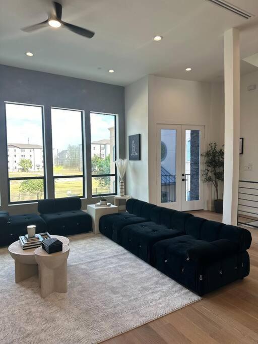 Newly Constructed Winsome Village B Galleria Area *