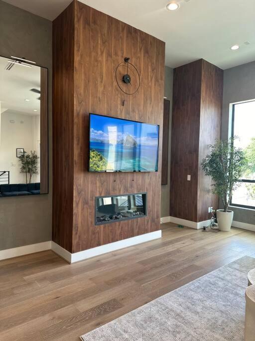 Newly Constructed Winsome Village B Galleria Area Holiday home Houston
