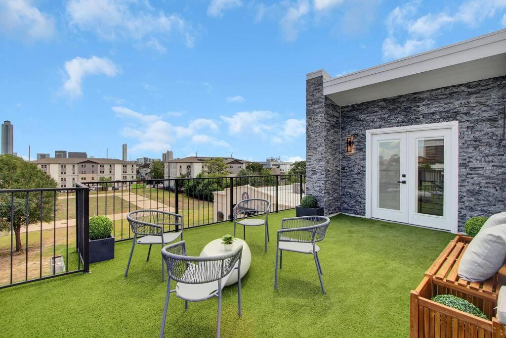 Newly Constructed Winsome Village B Galleria Area Holiday home Houston
