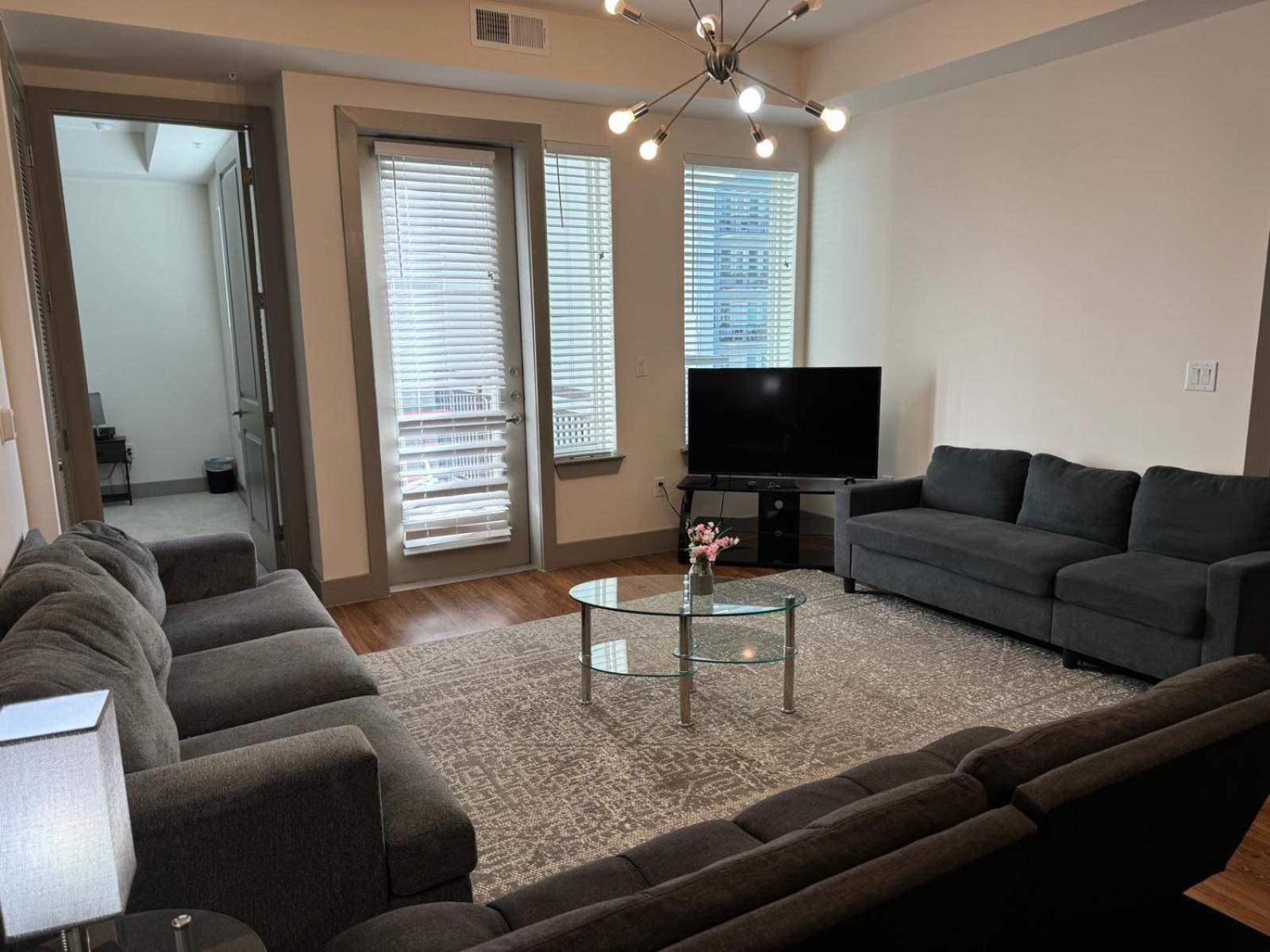 Resort-style Near The Galleria * Houston