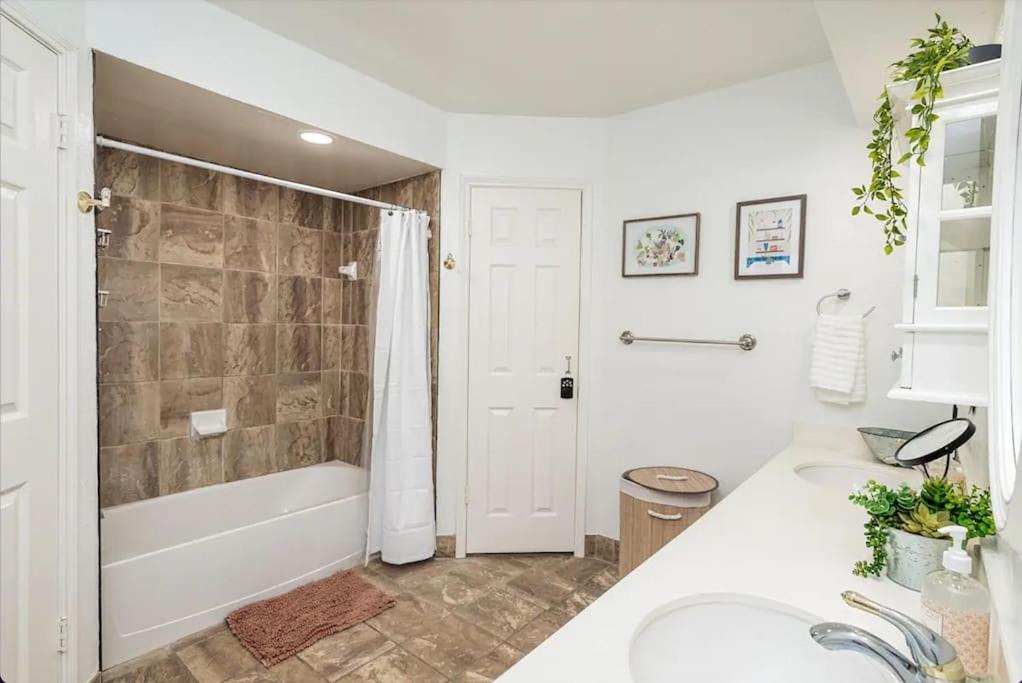 Relax And Refresh Private Pool! Holiday home