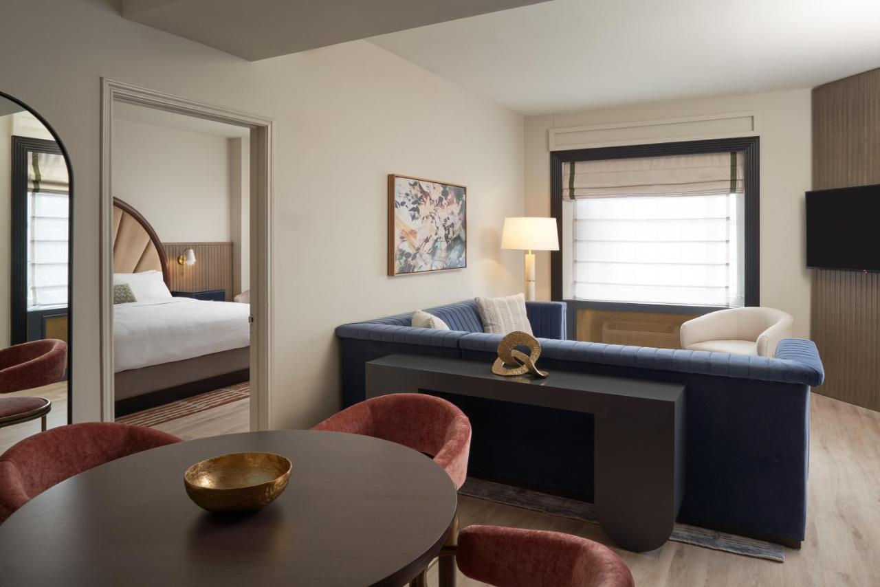 Vesper, Houston, A Tribute Portfolio 3* Houston