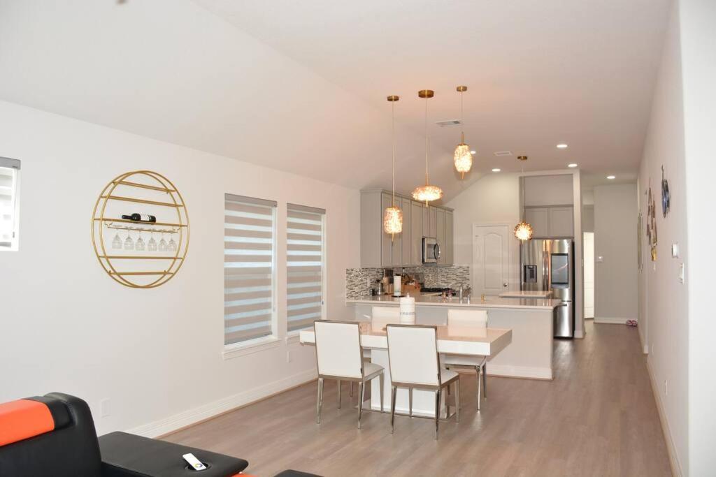 Holiday home Bright And Cozy 3br- Great Location For Exploring Houston
