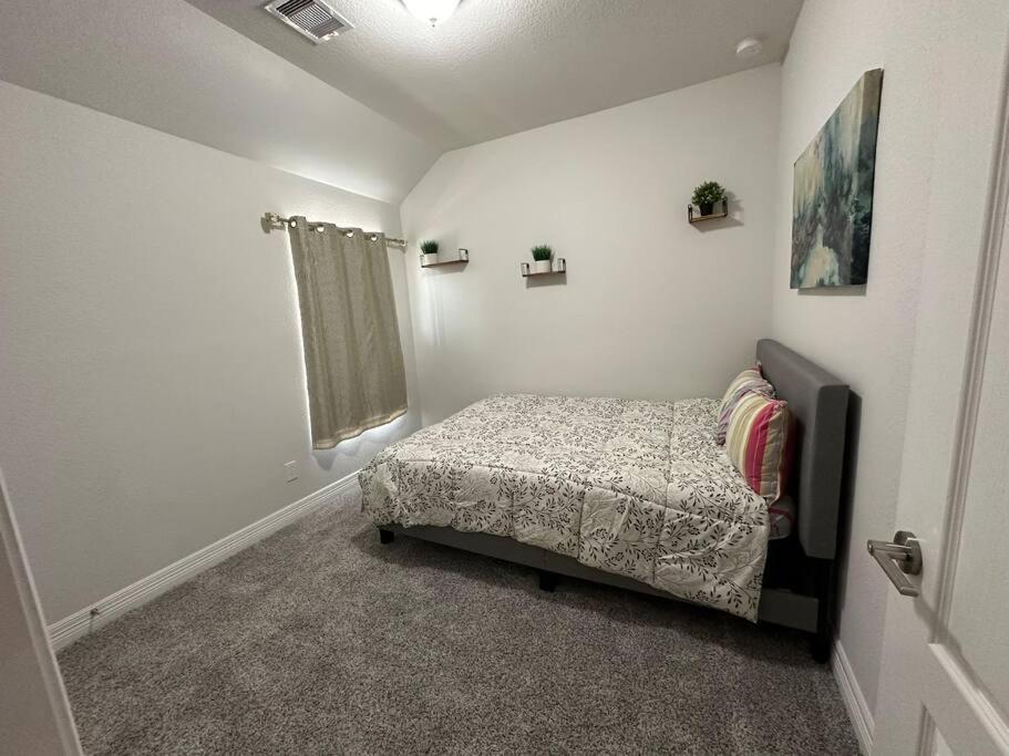 Bright And Cozy 3br- Great Location For Exploring Holiday home