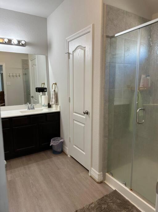 Bright And Cozy 3br- Great Location For Exploring *