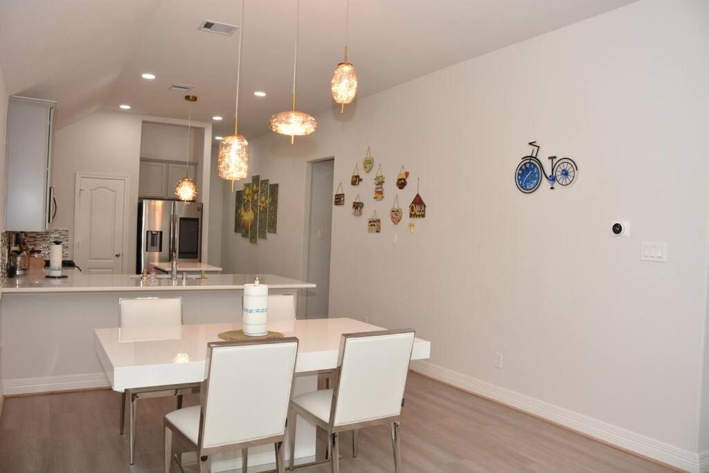 Bright And Cozy 3br- Great Location For Exploring