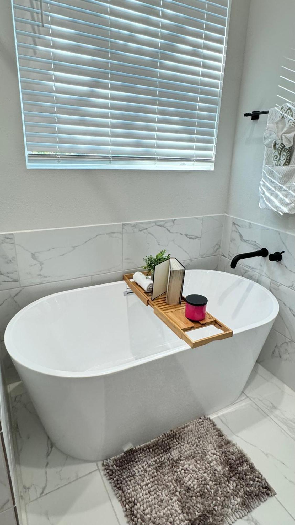 Holiday home 3br Escape Near The Galleria - High Ceilings *