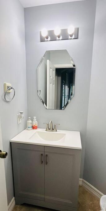 Holiday home Charming Spacious House 5bed 3bath