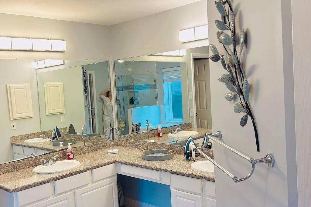 Charming Spacious House 5bed 3bath