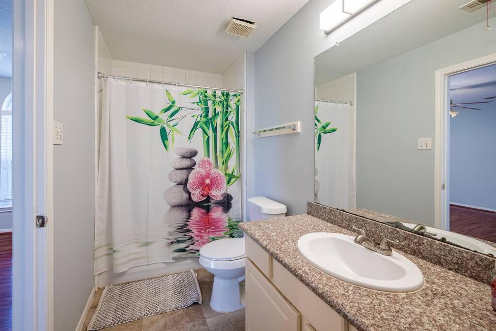 Charming Spacious House 5bed 3bath Houston