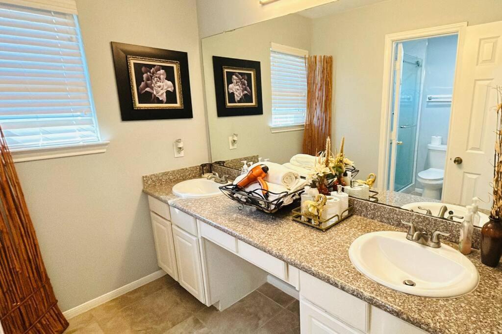 Charming Spacious House 5bed 3bath *