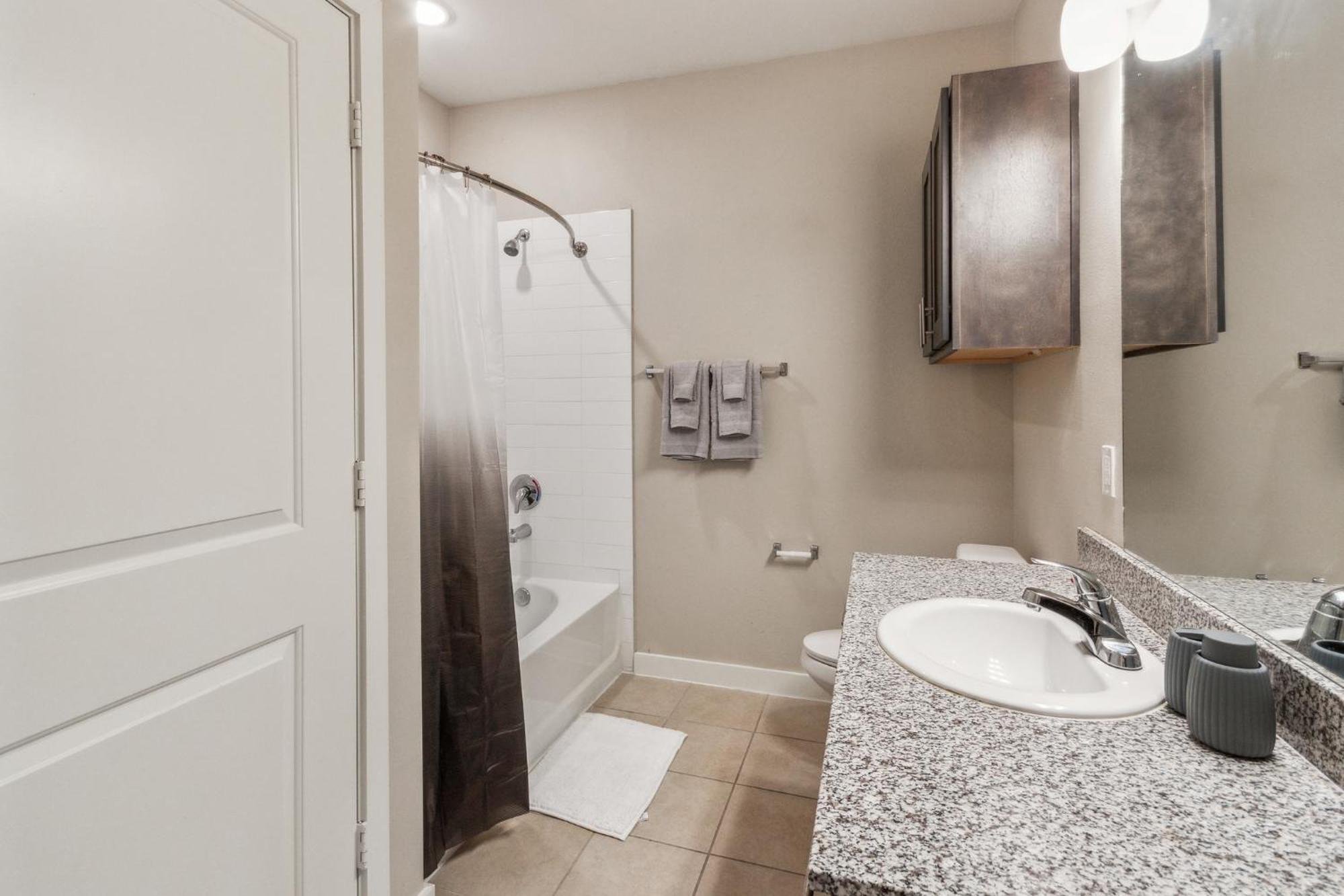 C Creek 7309 I New Construction 1bd I Gated * Houston