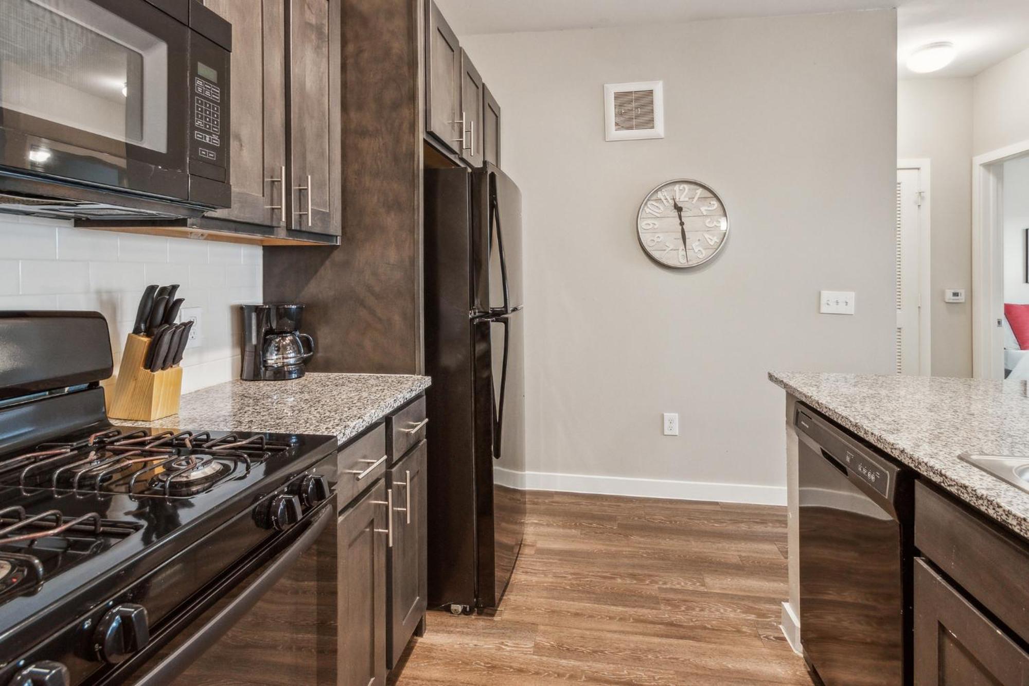 C Creek 7309 I New Construction 1bd I Gated Apartment Houston