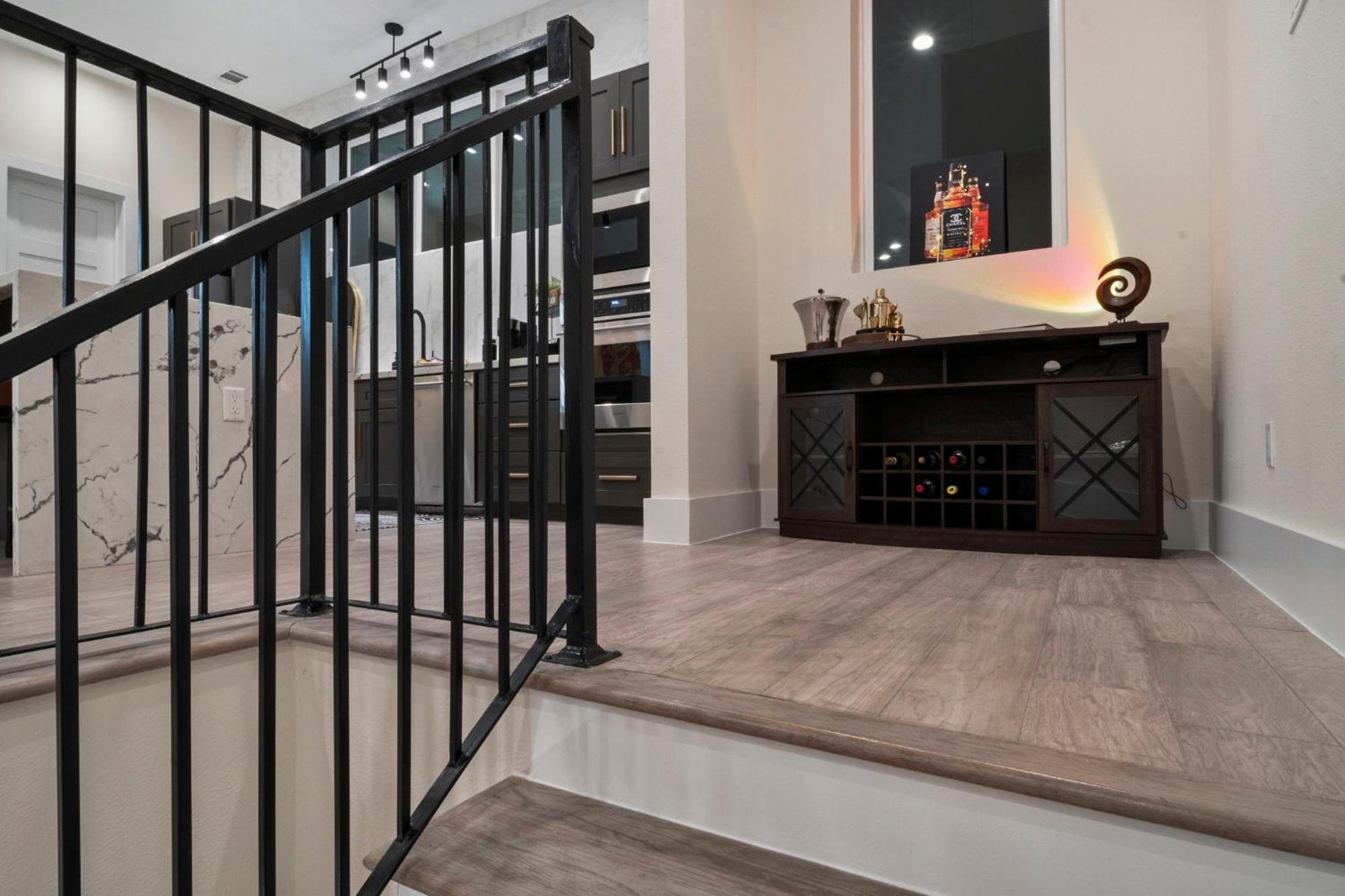 Luxurious Escape Spacious Layout Sleeps 10 With Bbq & Private Rooftop & Mini Gym - Mins To Downtown * Houston