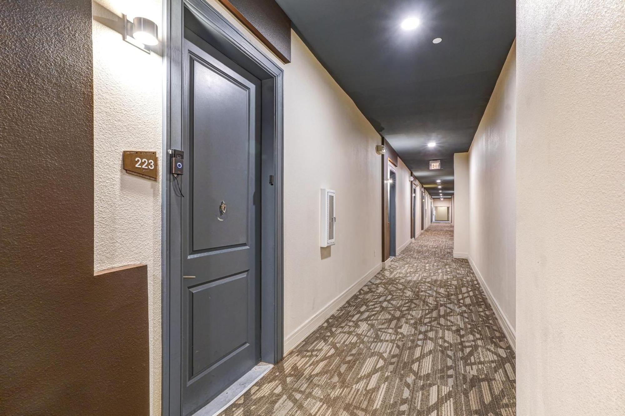 Downtown Petok Free Wi-fi Rooftop Lounge Apartment Houston