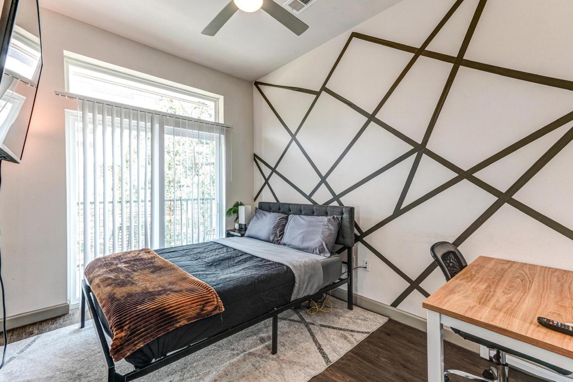 Downtown Petok Free Wi-fi Rooftop Lounge Apartment