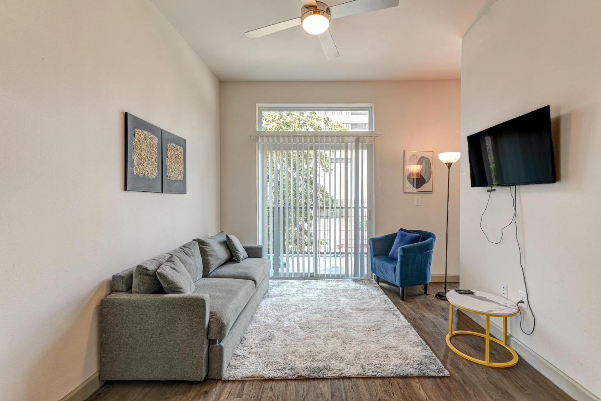 Downtown Petok Free Wi-fi Rooftop Lounge Apartment