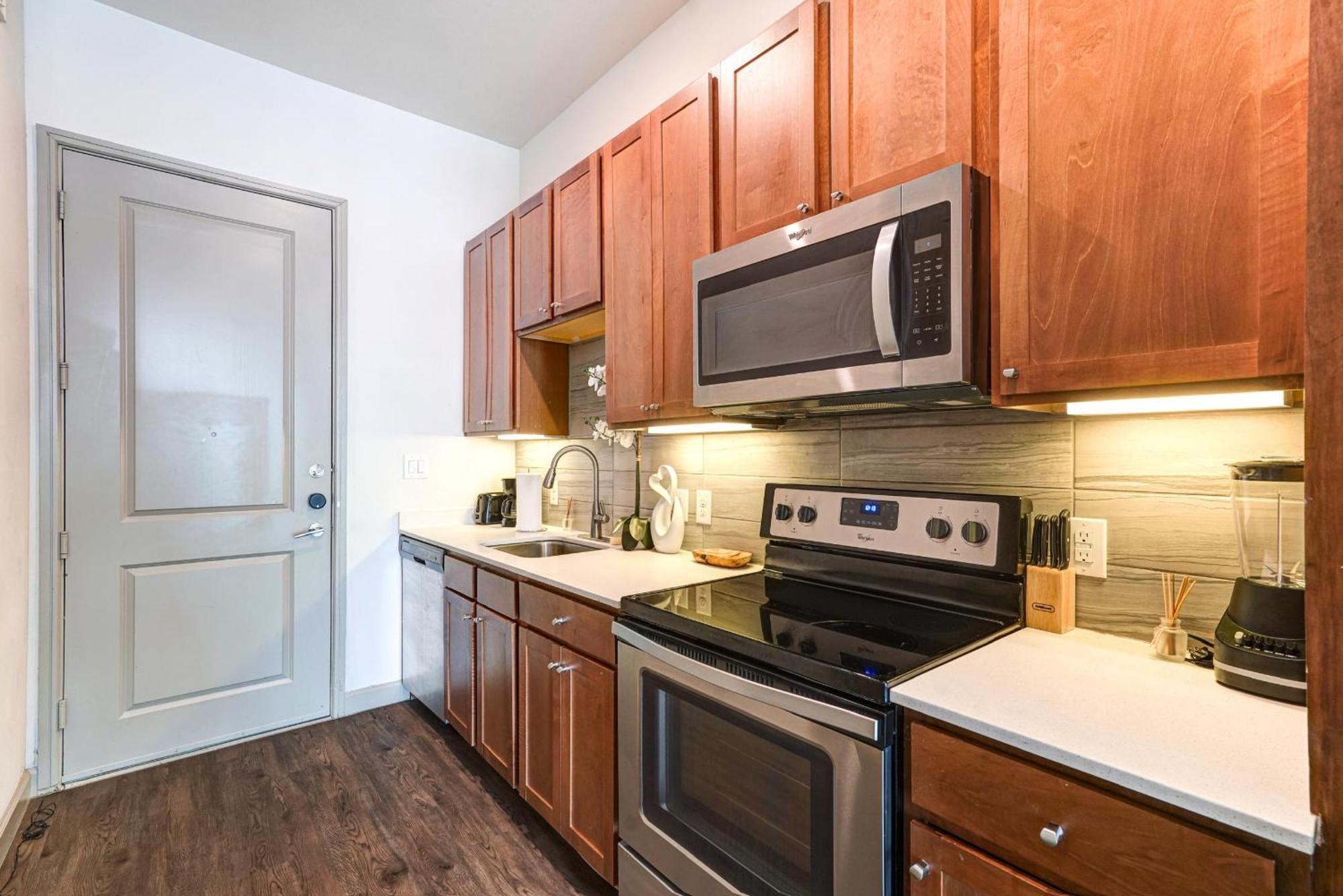 Downtown Petok Free Wi-fi Rooftop Lounge Apartment *