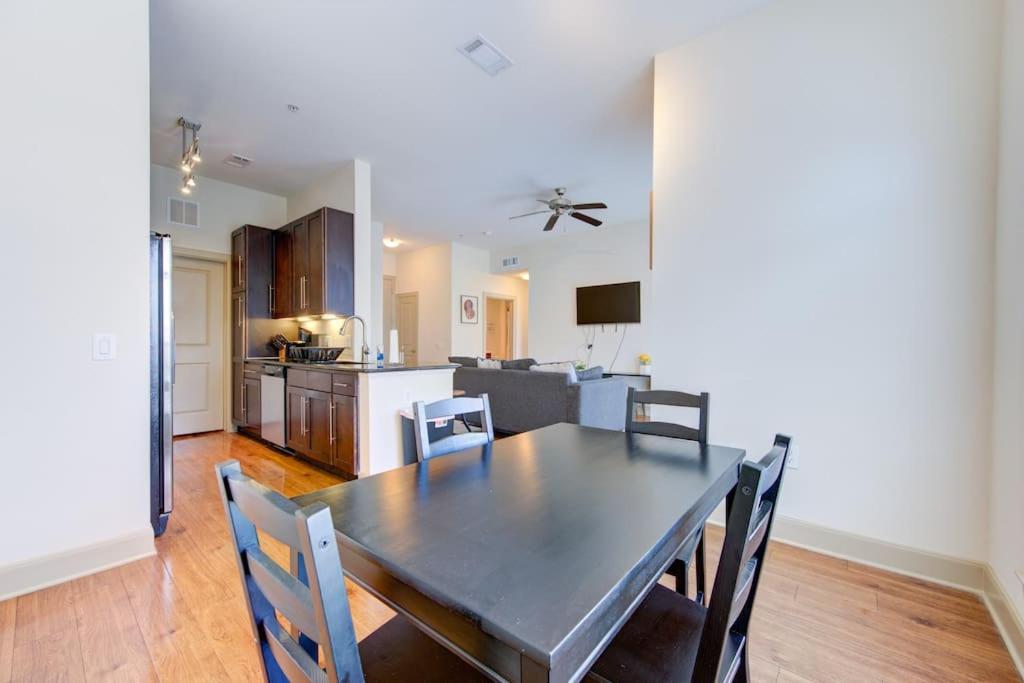 Luxe With Pool, Gym, Wi-fi, Pets Allowed * Houston