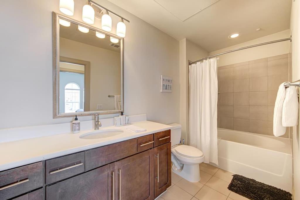Luxe With Pool, Gym, Wi-fi, Pets Allowed *