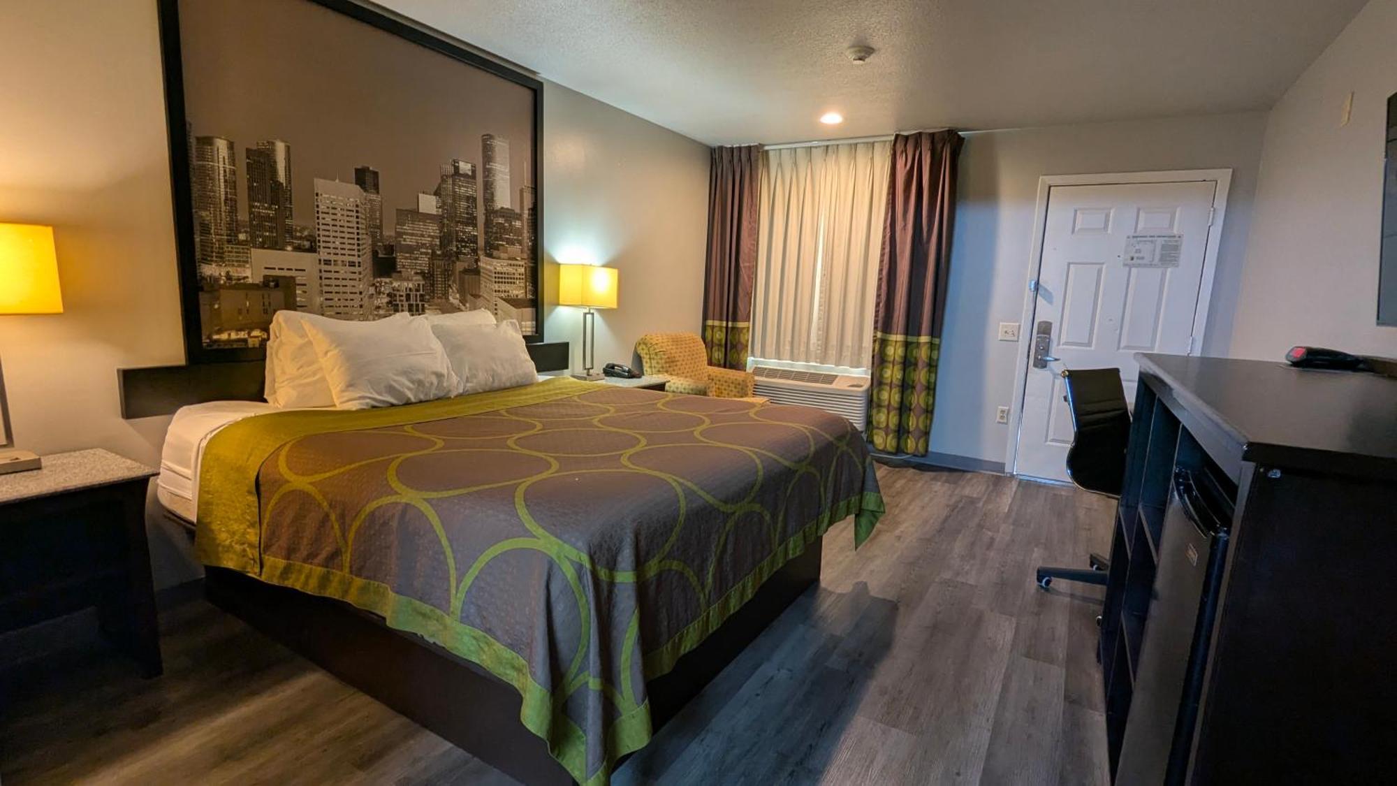 Hotel Super 8 By Wyndham Houston/willowbrook Hwy 249 Houston