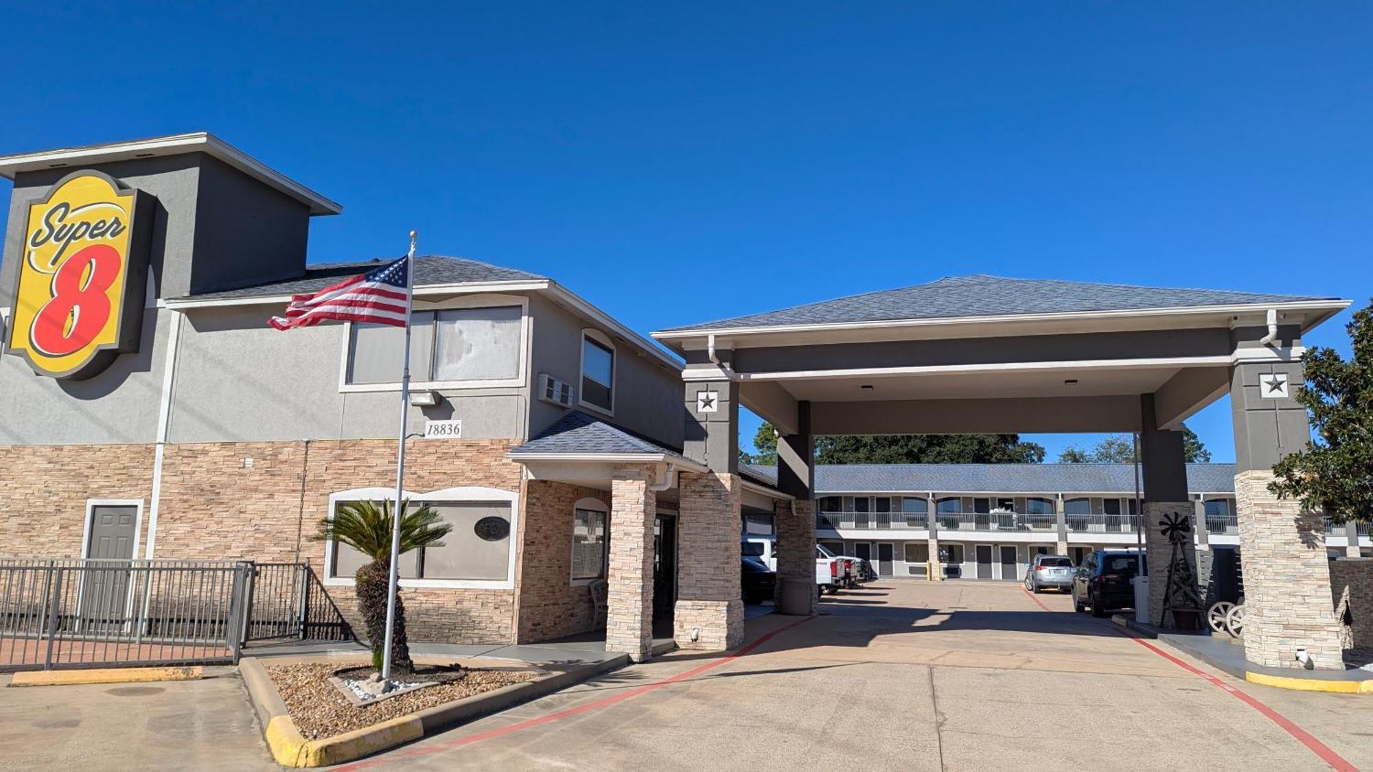 Super 8 By Wyndham Houston/willowbrook Hwy 249 2*