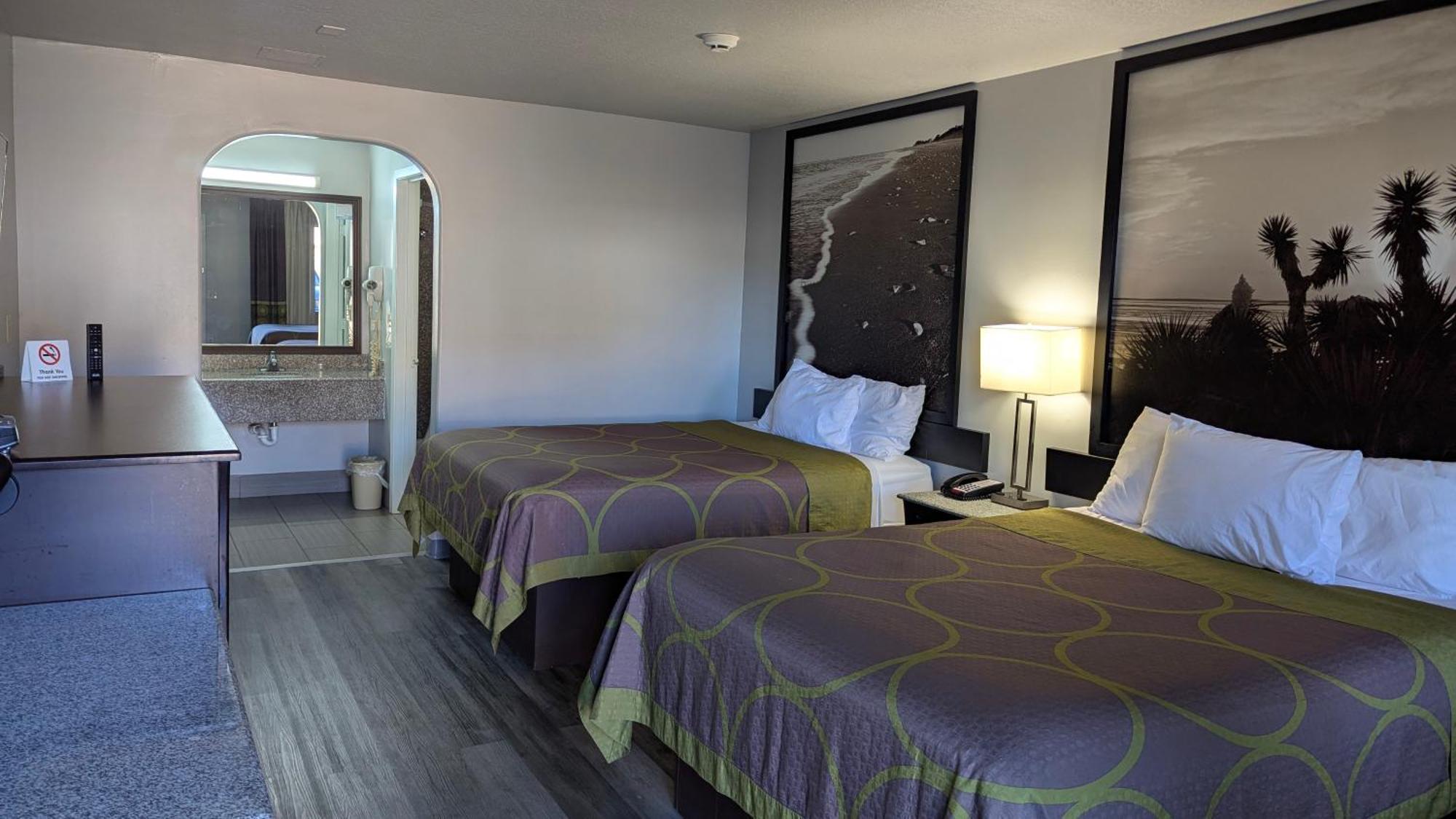 Super 8 By Wyndham Houston/willowbrook Hwy 249 2* Houston