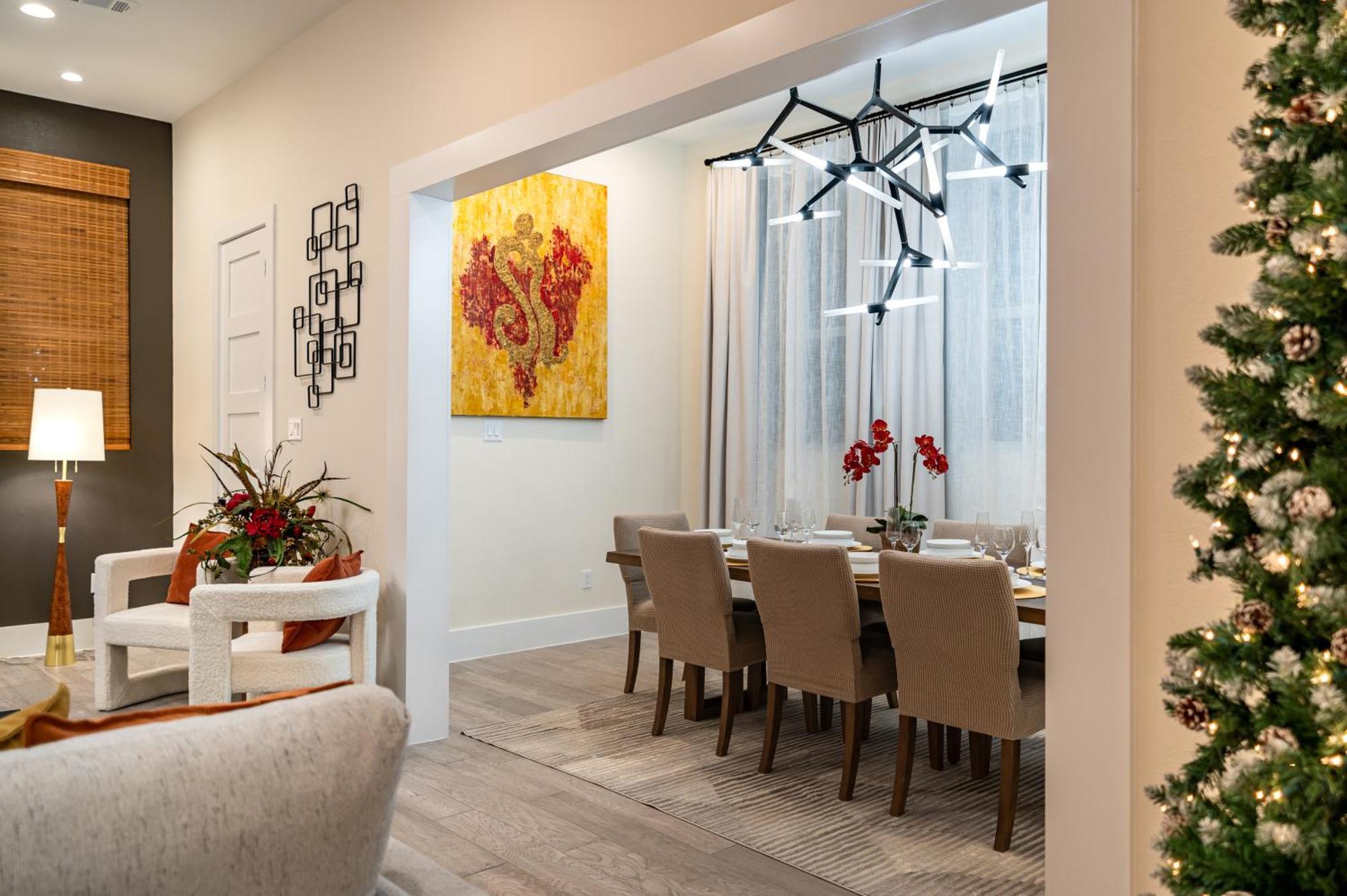 Luxurious Escape Spacious Layout Sleeps 10 With Bbq & Private Rooftop & Mini Gym - Mins To Downtown Holiday home Houston