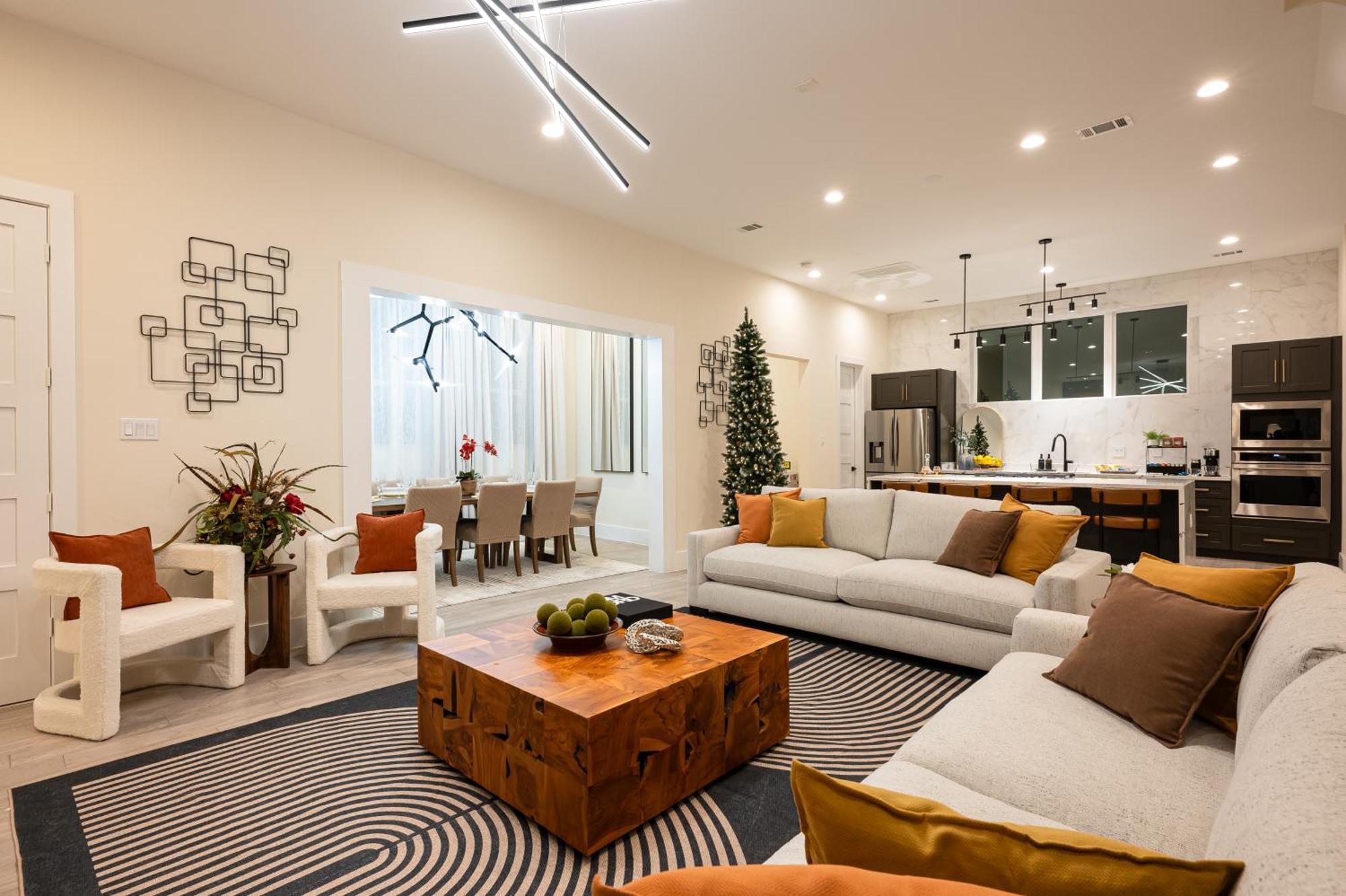 Luxurious Escape Spacious Layout Sleeps 10 With Bbq & Private Rooftop & Mini Gym - Mins To Downtown Holiday home