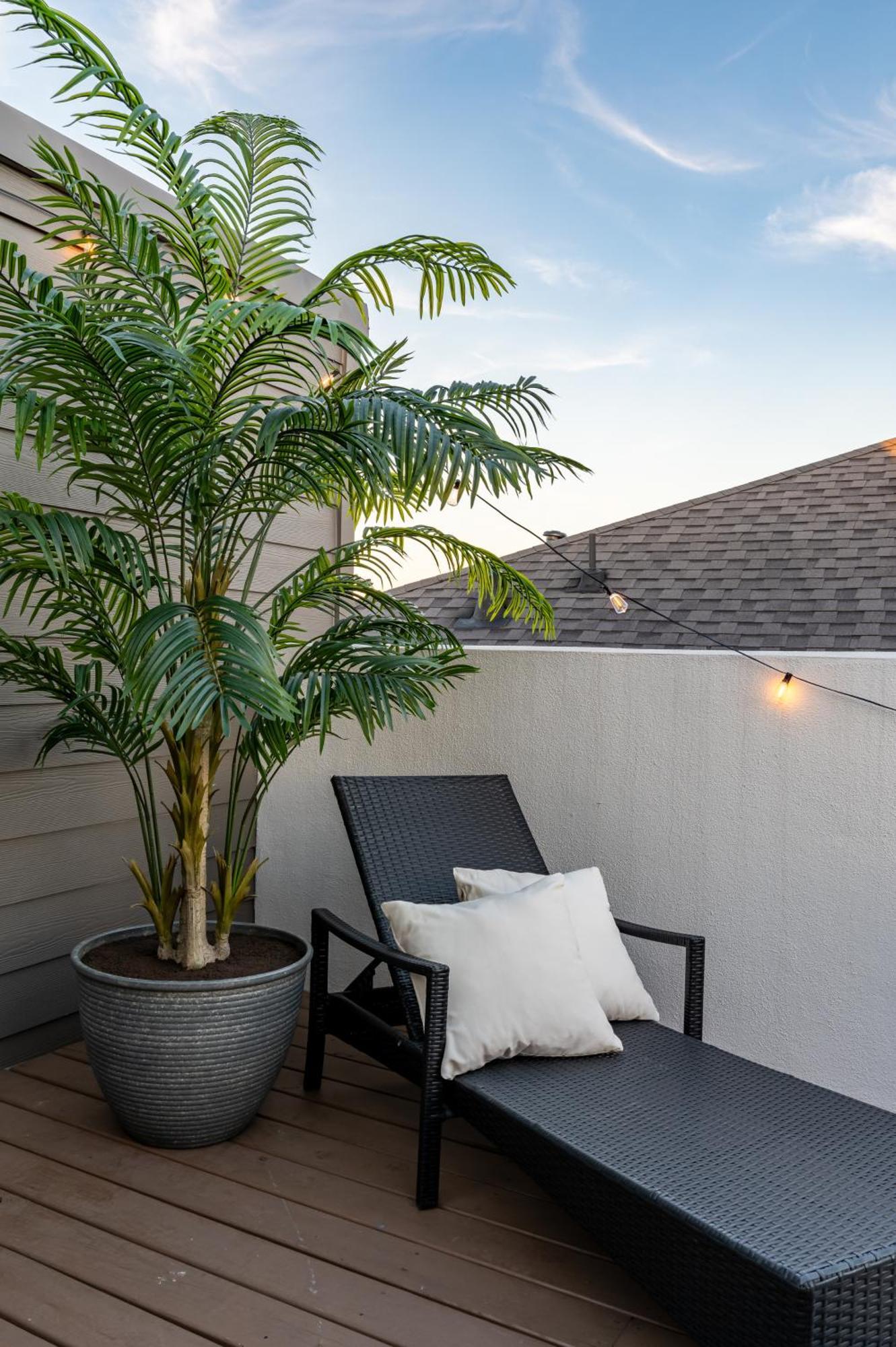 Luxurious Escape Spacious Layout Sleeps 10 With Bbq & Private Rooftop & Mini Gym - Mins To Downtown Holiday home *