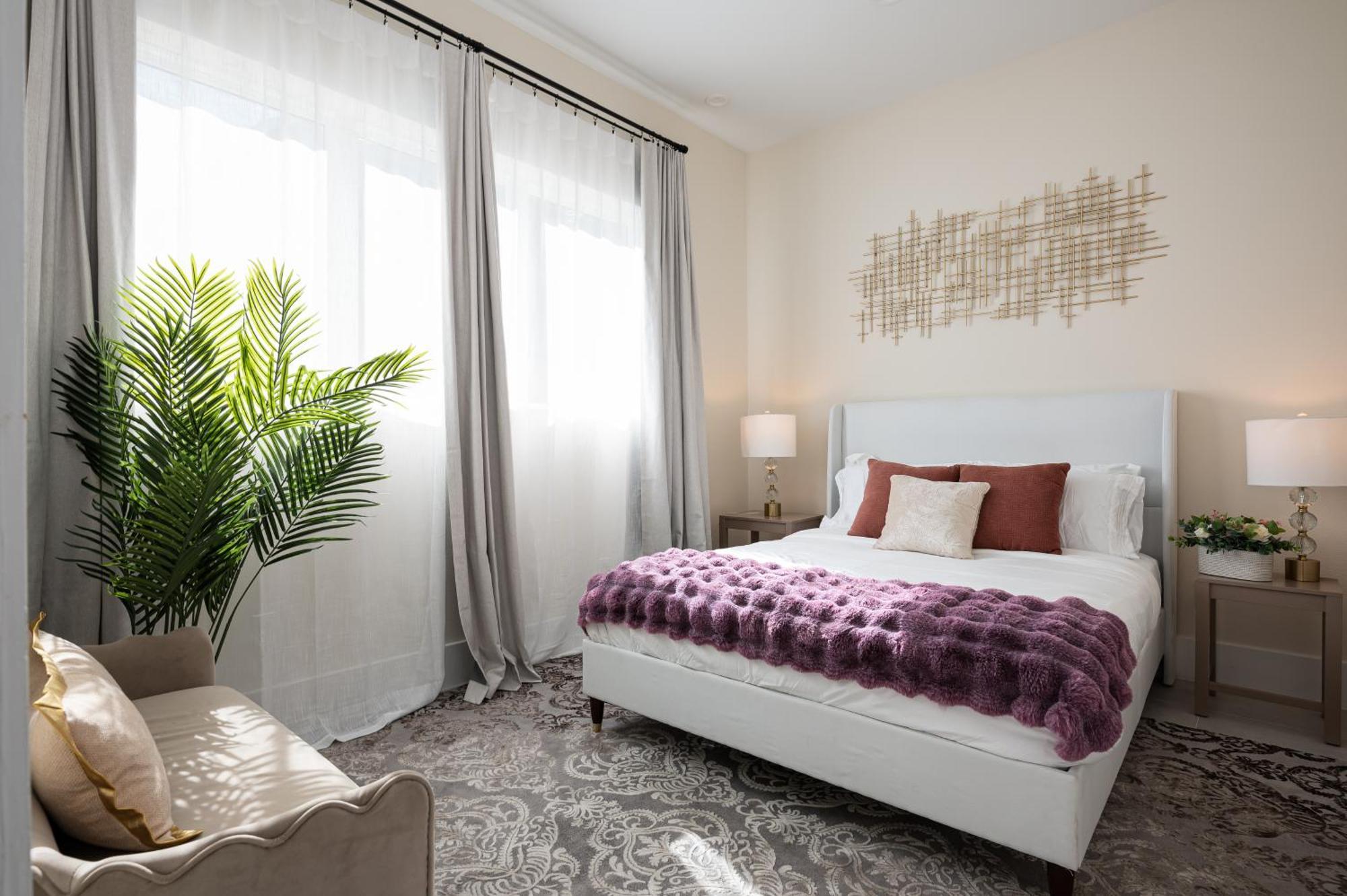 Luxurious Escape Spacious Layout Sleeps 10 With Bbq & Private Rooftop & Mini Gym - Mins To Downtown Holiday home *
