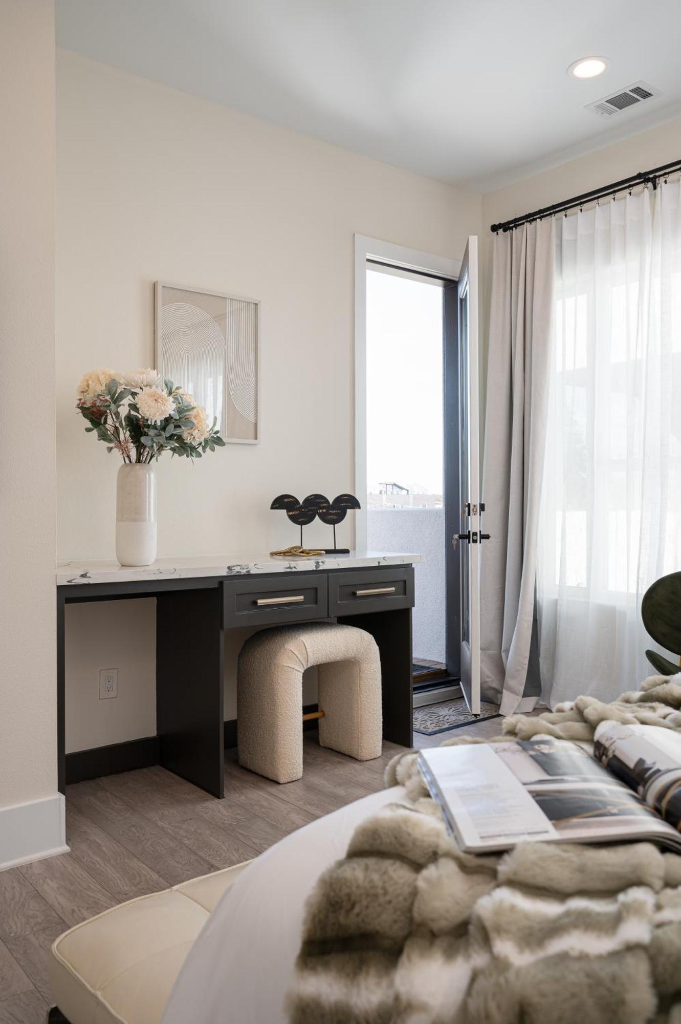 Luxurious Escape Spacious Layout Sleeps 10 With Bbq & Private Rooftop & Mini Gym - Mins To Downtown