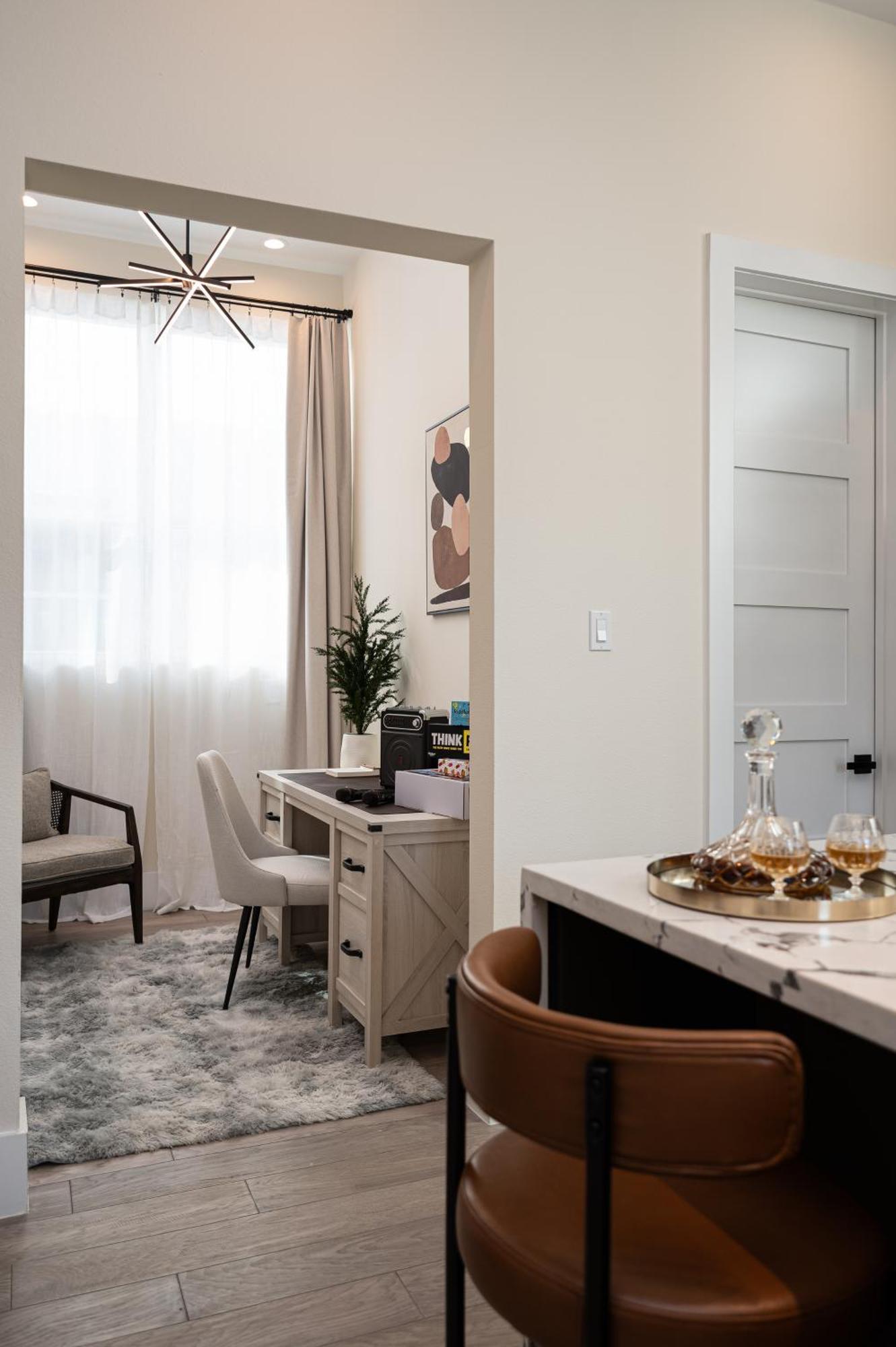 Luxurious Escape Spacious Layout Sleeps 10 With Bbq & Private Rooftop & Mini Gym - Mins To Downtown Holiday home *