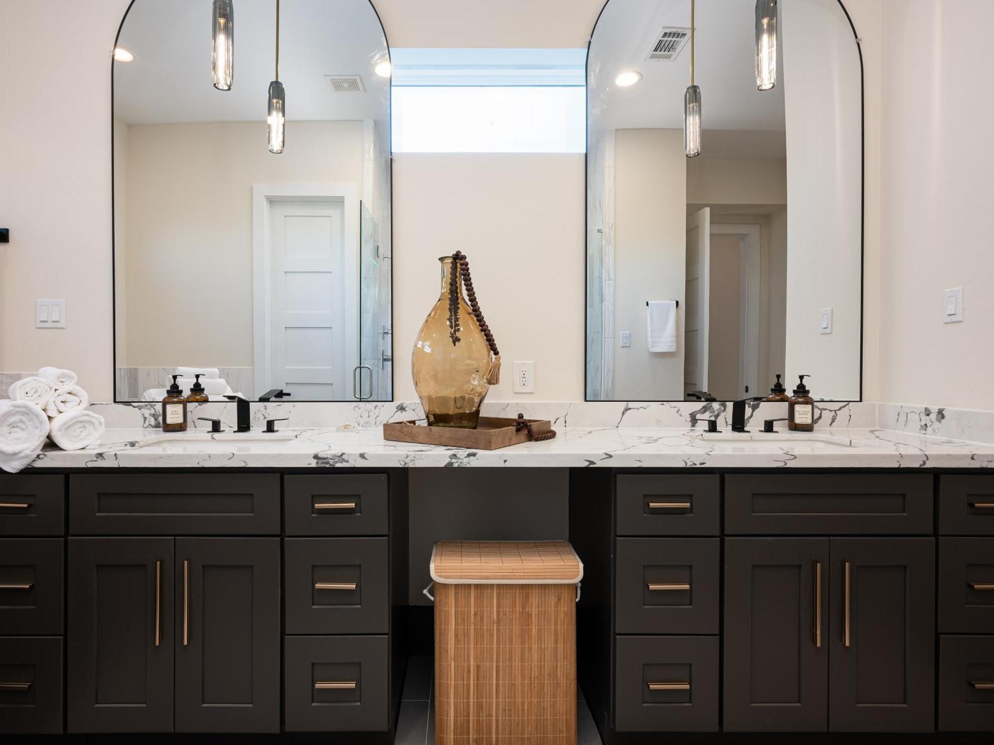 Holiday home Luxury Finishes Sleeps 10 Spacious Layout Private Rooftop & Bbq & Mini Gym - Close To Everything Houston
