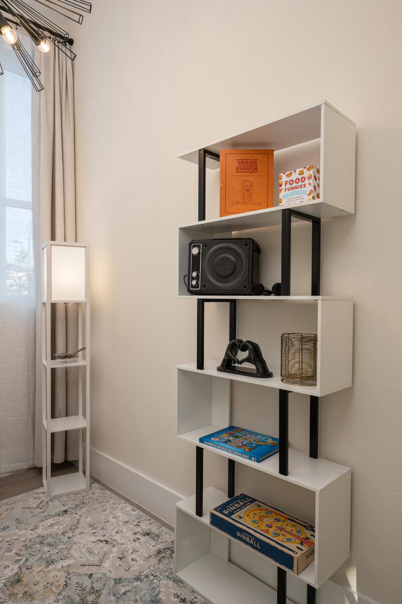Luxury Finishes Sleeps 10 Spacious Layout Private Rooftop & Bbq & Mini Gym - Close To Everything Holiday home