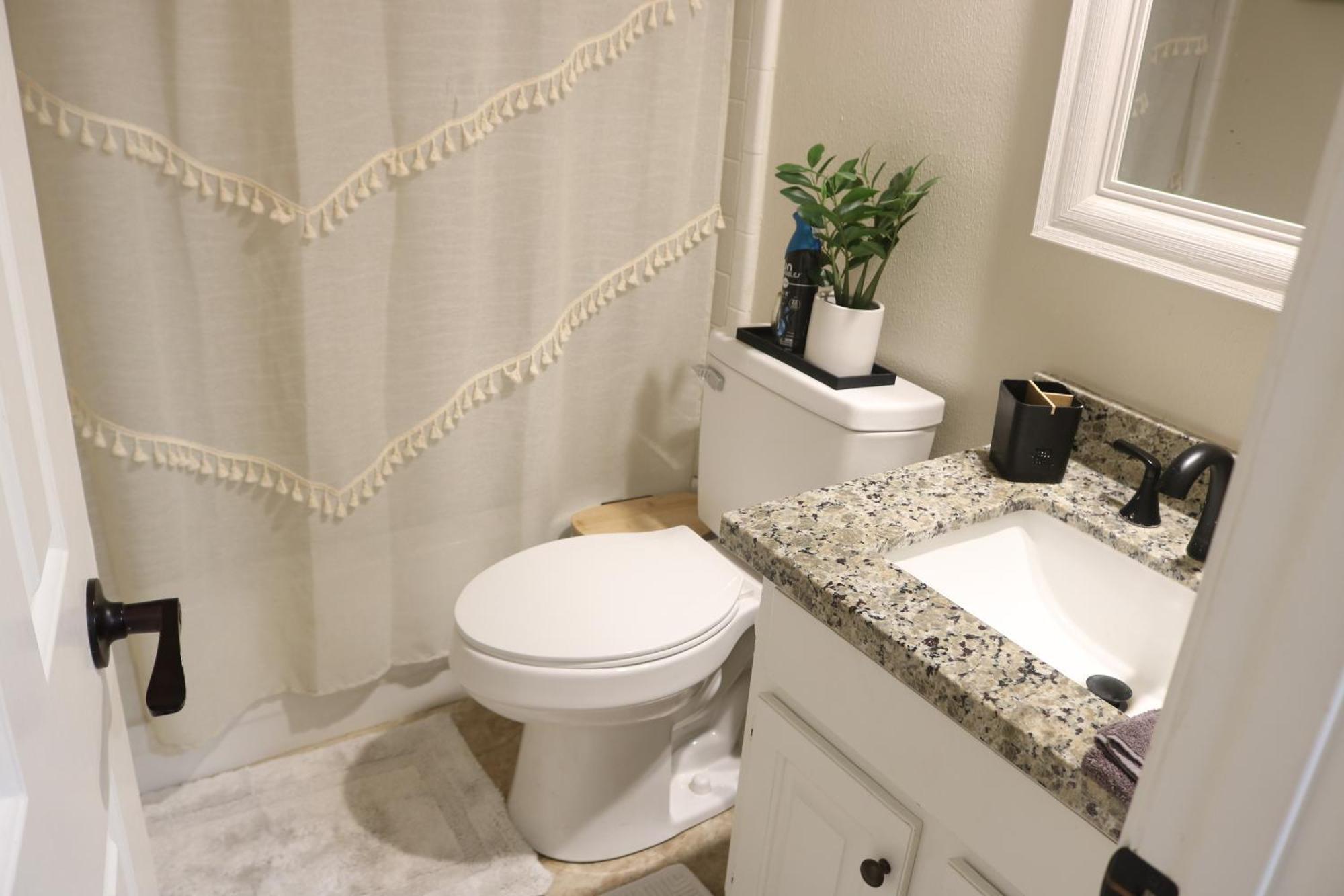 Woodbridge Bungalow - Private Villa Near Iah - Pool Holiday home *