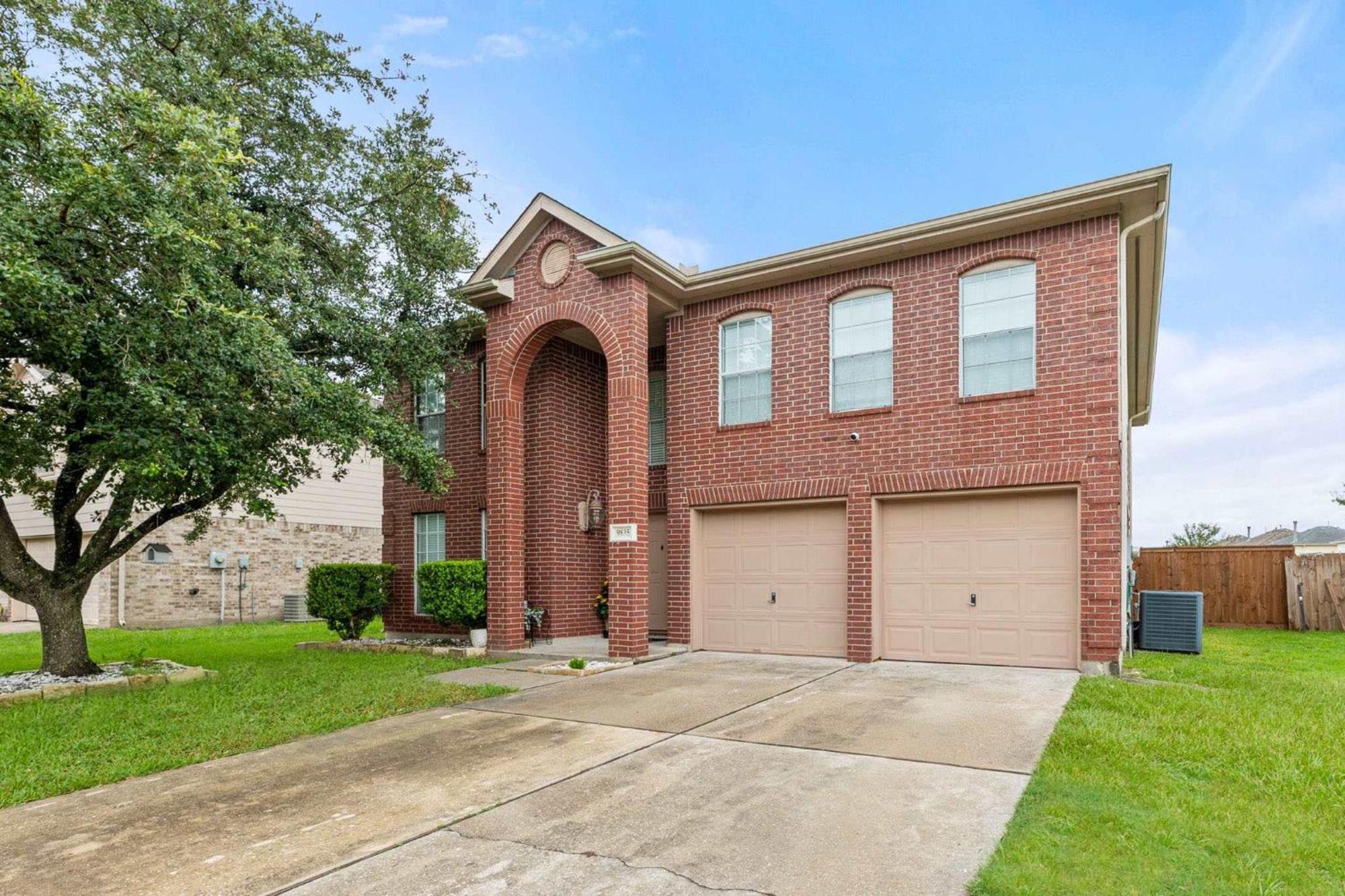 Brand New 4br 2ba With Hot Tub Holiday home *