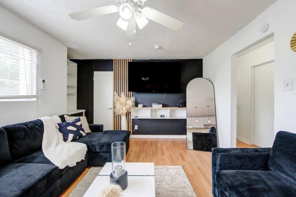 Apartment 1 Bedroom Getaway In