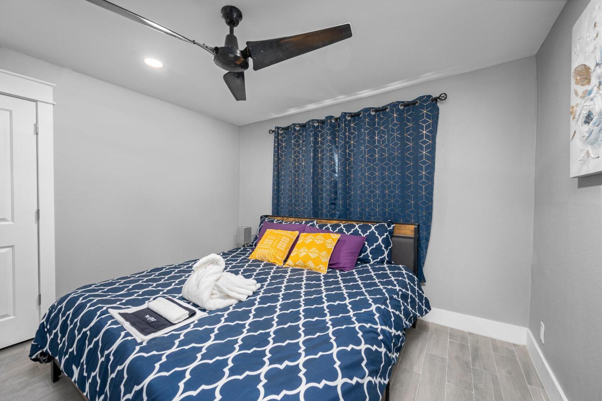 Apartment Comfy 2br In Prime Spot With Free Parking And Pool